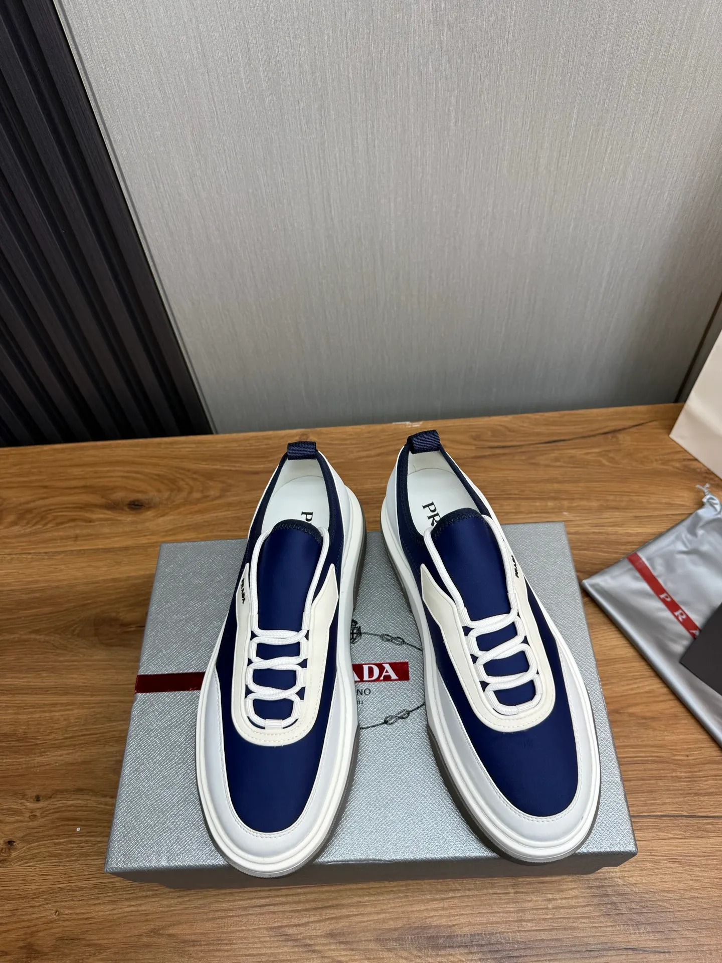 Men's shoes 💰580💰 [PRADA] Men's shoes are popular in the counter, official website is synchronized, 1 high-quality shipment ✔️Original cowhide splicing + cowhide lining, 1🆚1 replica, original sole, 38-45 (45 customized, non-refundable)